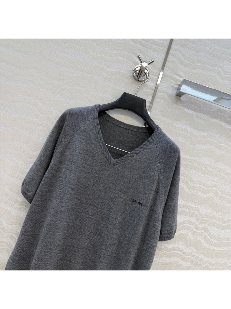 Miu Miu 100% Sheep Wool Oversized V-Neck Short Sleeve Top in Heather Gray