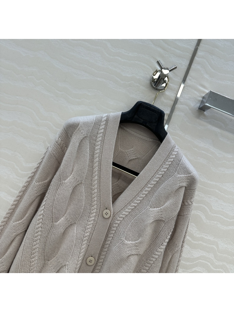 Maxmara 100% Imported Cashmere Cable-Knit Cardigan | V-Neck, Swiss Crafted, Timeless Luxury