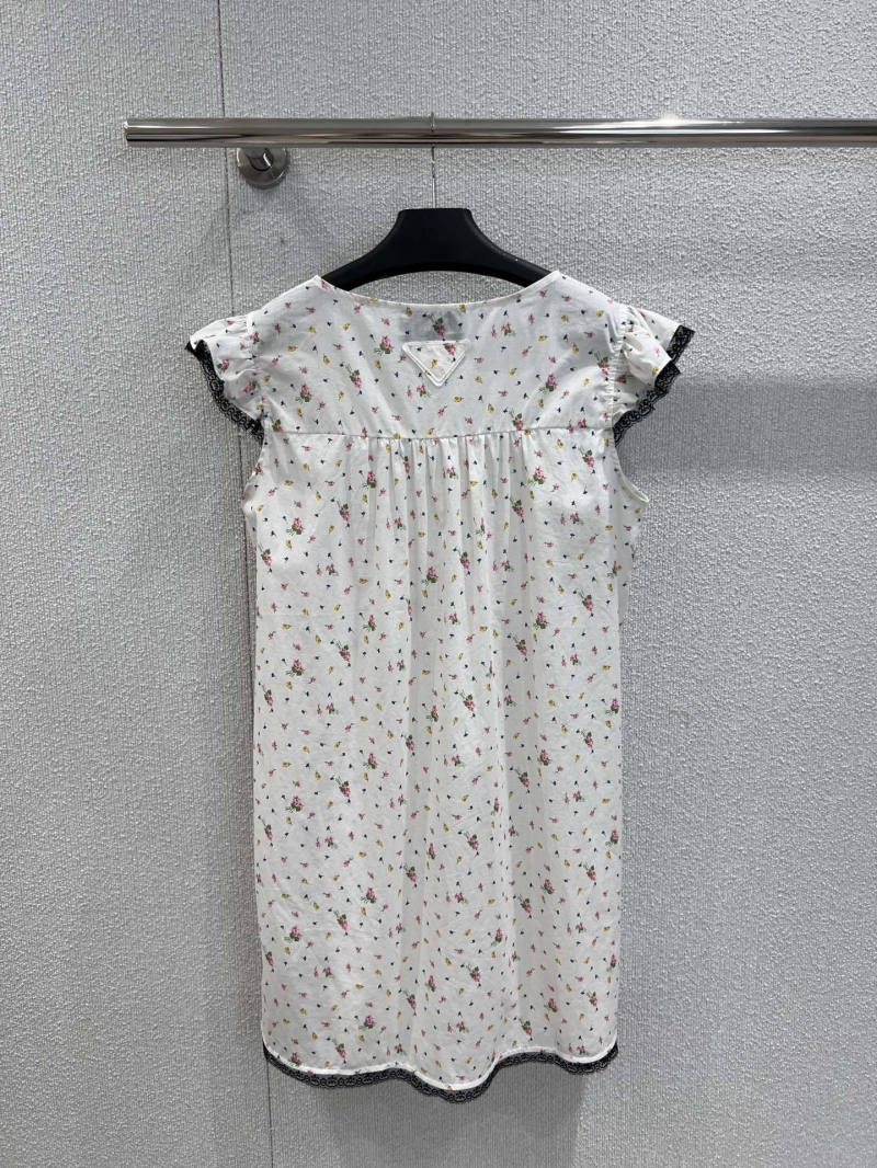 Prada Spring/Summer Floral Dress with Ruffle Sleeves - Elegant & Exclusive