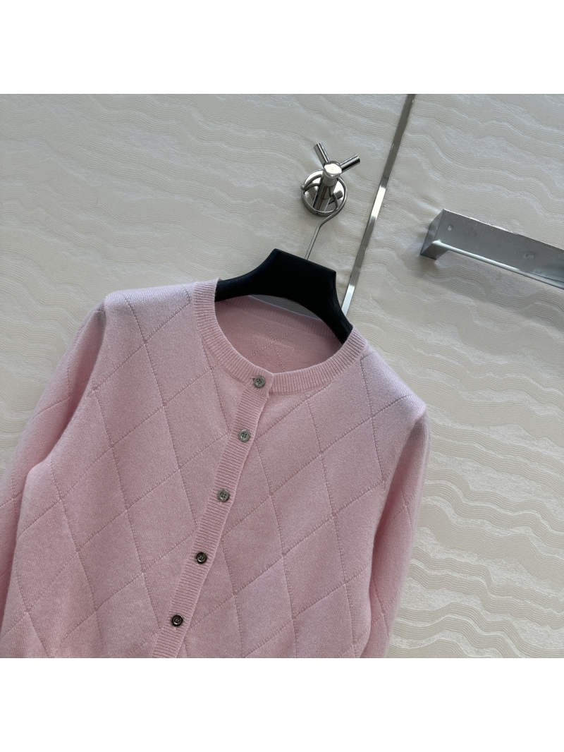 Prada Exclusive Diamond-Knit Cashmere Cardigan in Soft Pink