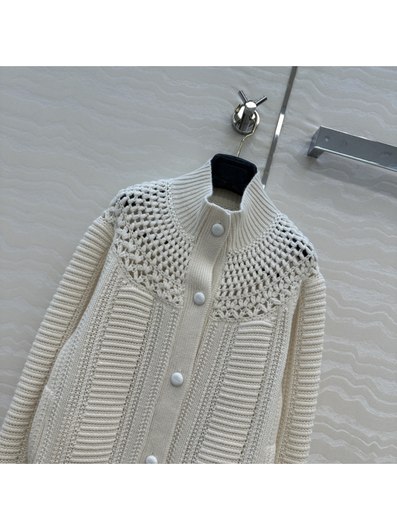 Ralph Lauren Purple Label Luxe Cashmere Cardigan in White - Timeless Elegance with Vintage Wooden Buttons