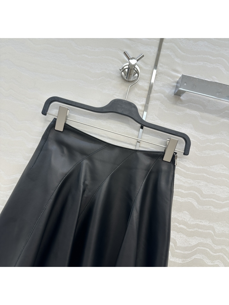 Ralph Lauren Purple Label 100% New Zealand Lambskin Leather A-Line Mini Skirt in Black