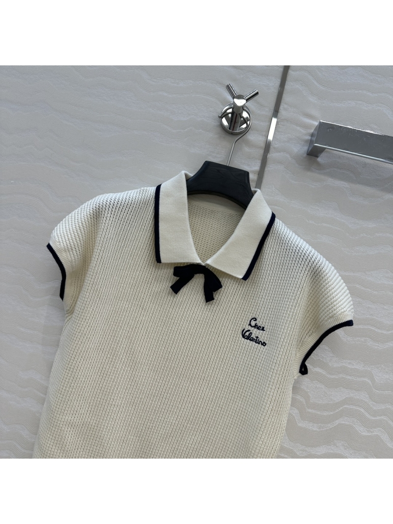 Valentino Peter Pan Collar Knitted Short Sleeve Sweater - Sweet Feminine Style with Bow Detail