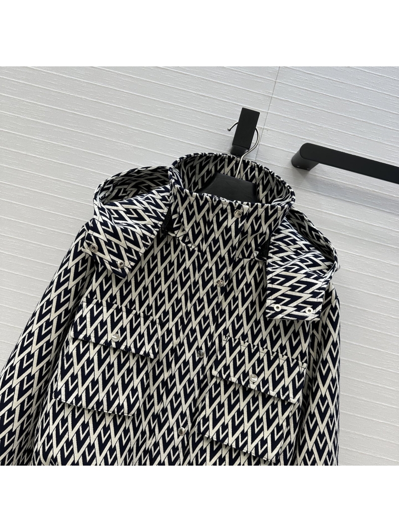 Valentino Early Autumn Exclusive Black & White V-Neck Jacquard Short Jacket