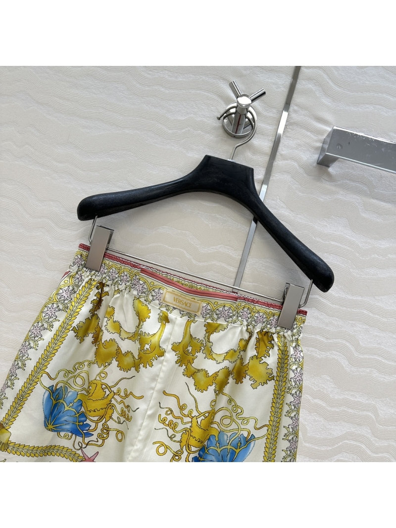 Exclusive VERSACE Venus Spring Summer Ocean Series Silk Shorts