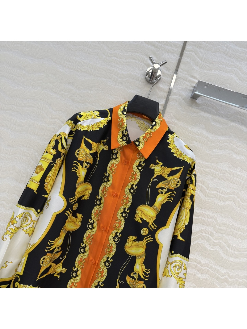 Versace Baroque Print Silk Shirt – 100% Silk Twill, Gold & Black Print, Medusa Buttons, Relaxed Fit