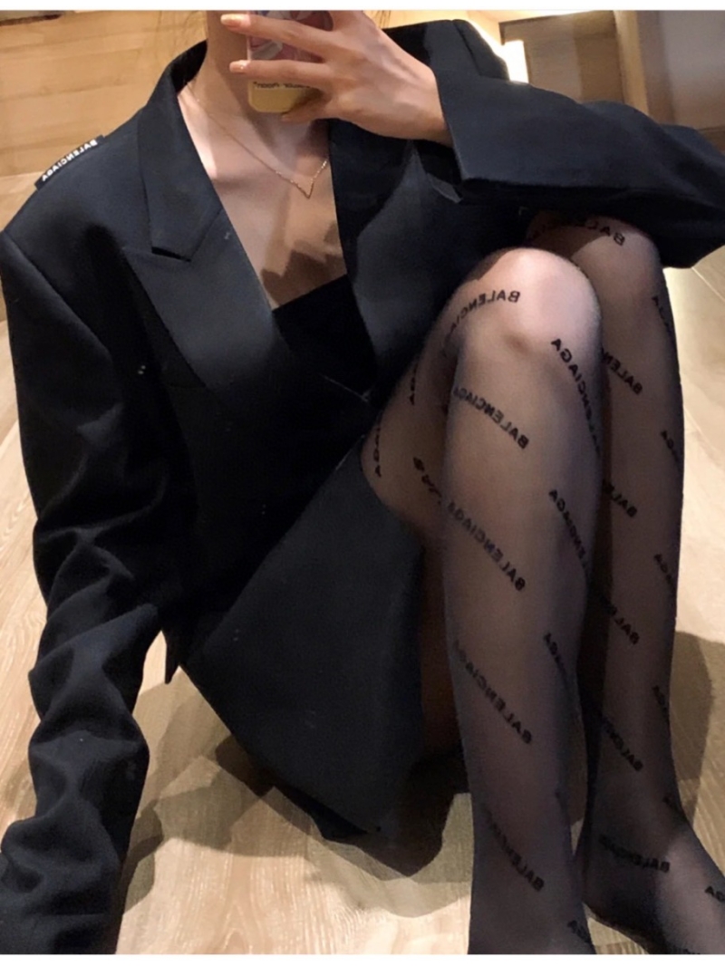 Balenciaga Unisex Black Structured Shoulder-Logo Blazer - Luxe Wool-Blend Tailoring with Signature Detailing