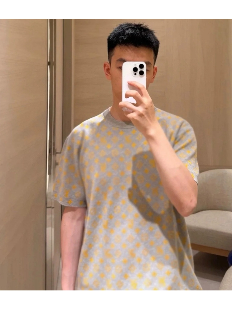 Louis Vuitton Monogram Knit Silk-Cotton T-Shirt in Heather Grey and Yellow - Exquisite Unisex Luxury Tee