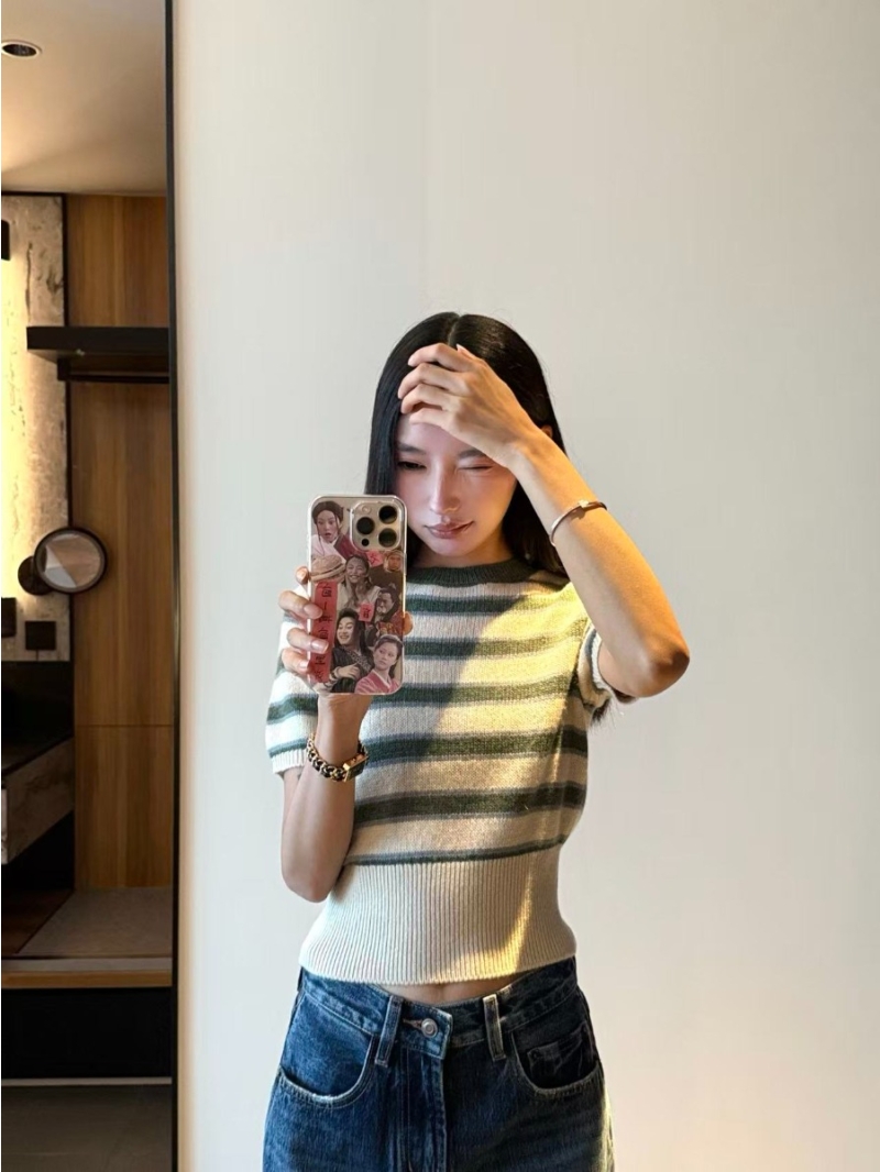 Loro Piana Forest Green Round Neck Striped Short Sleeve Cashmere Sweater | 100% Baby Cashmere | Soft & Luxurious