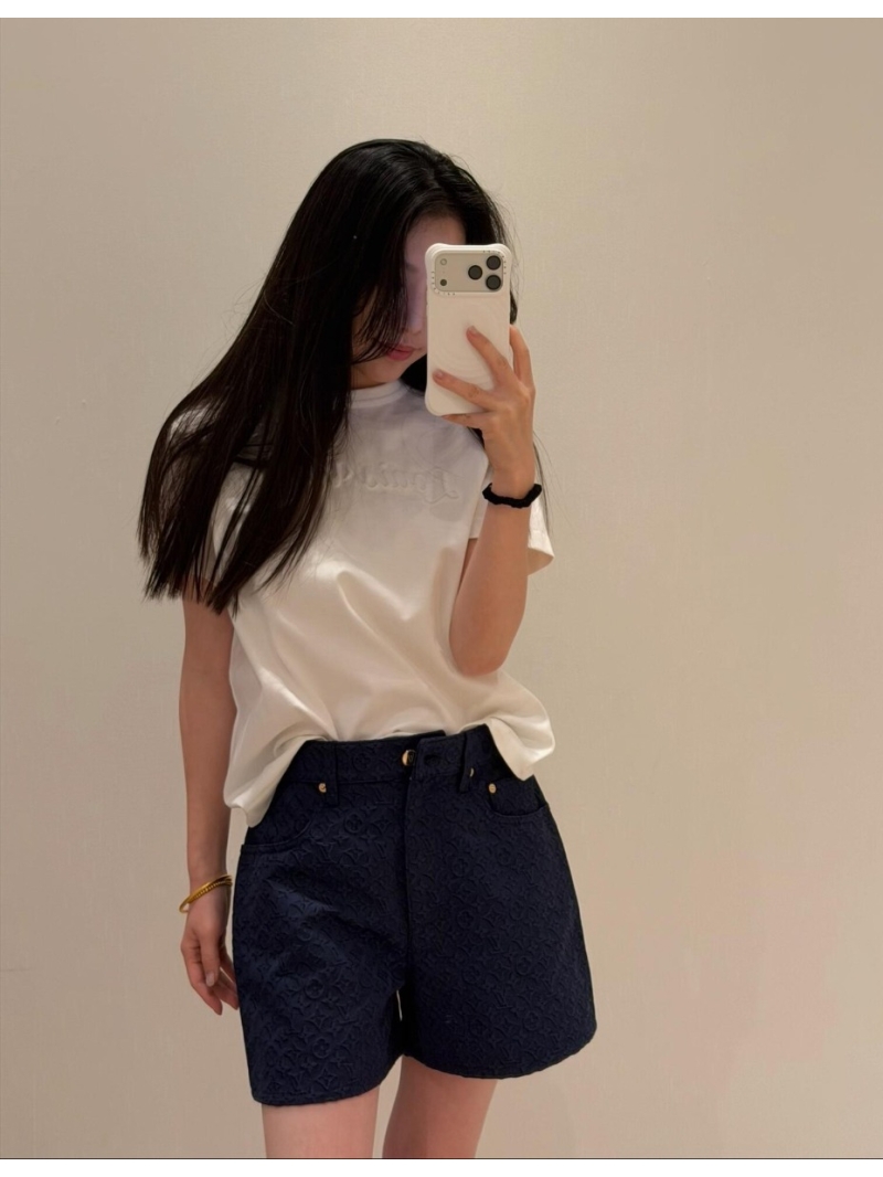 Louis Vuitton Signature 3D Wave Cursive Logo White Luxury T-Shirt