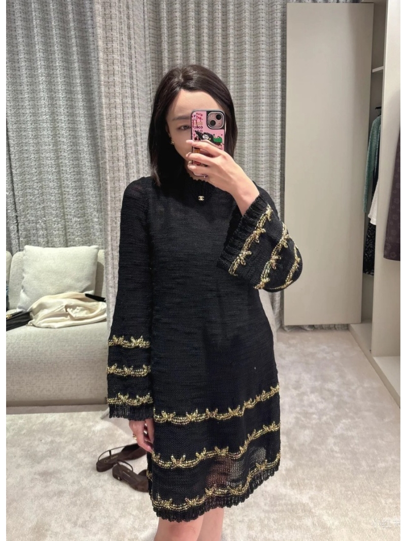 Chanel Gold-Silver Thread Long-Sleeve Knit Dress - Luxe Elegance