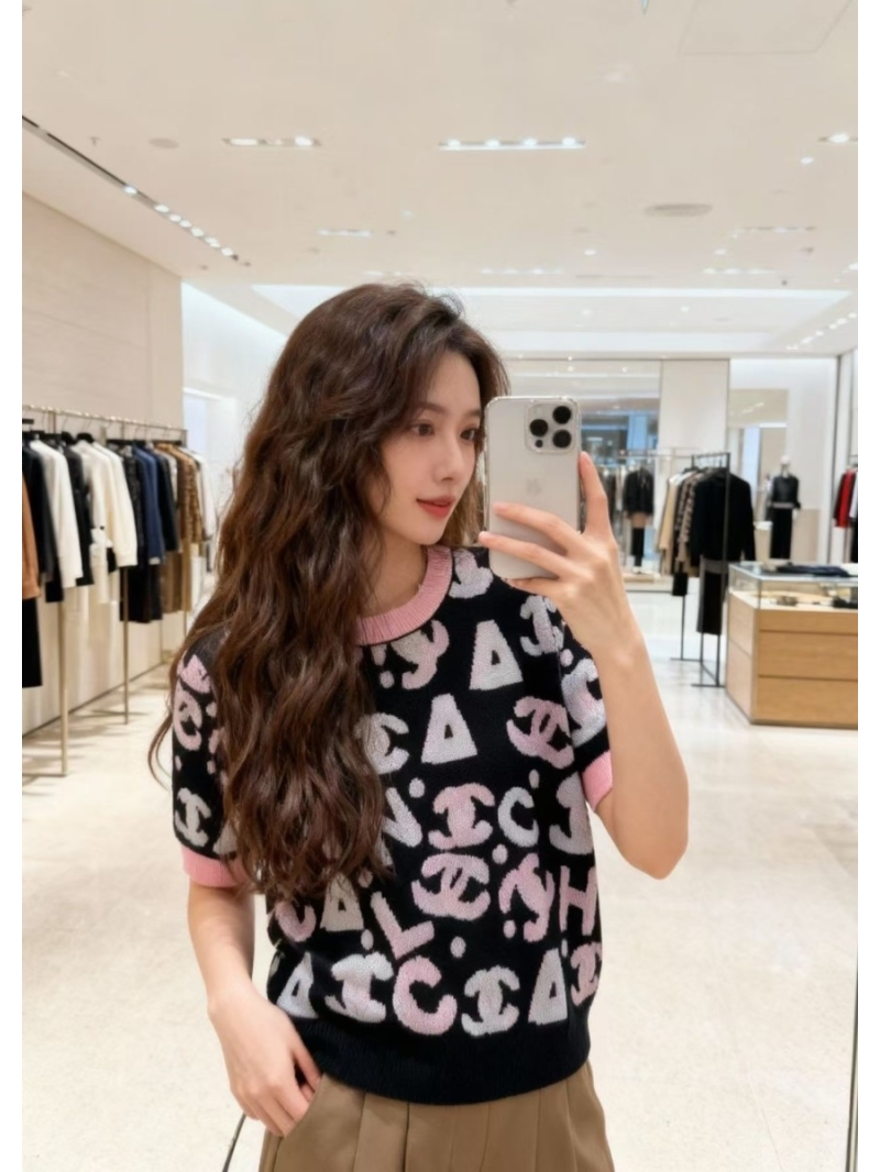 Chanel Opulent Black Jacquard Knit Top with Signature CC Logo Pattern and Pink Trim
