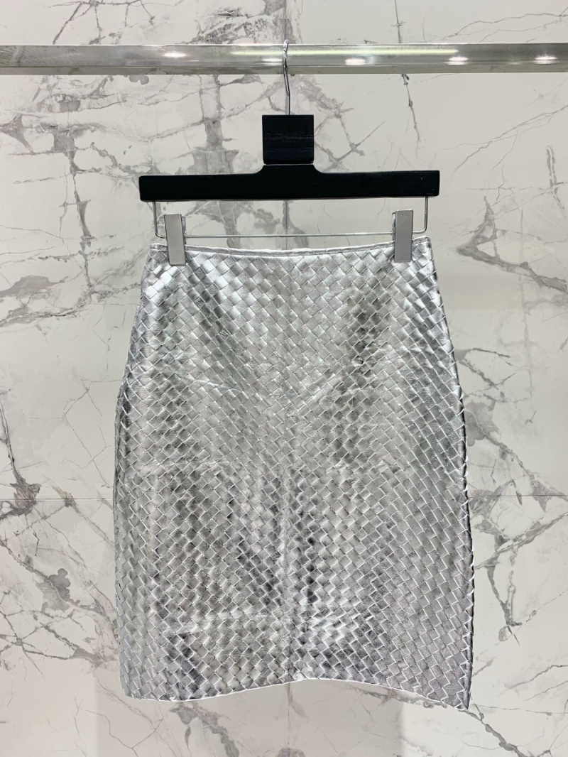 Bottega Veneta Handcrafted Intreciatto Leather Woven Midi Skirt Metallic Silver