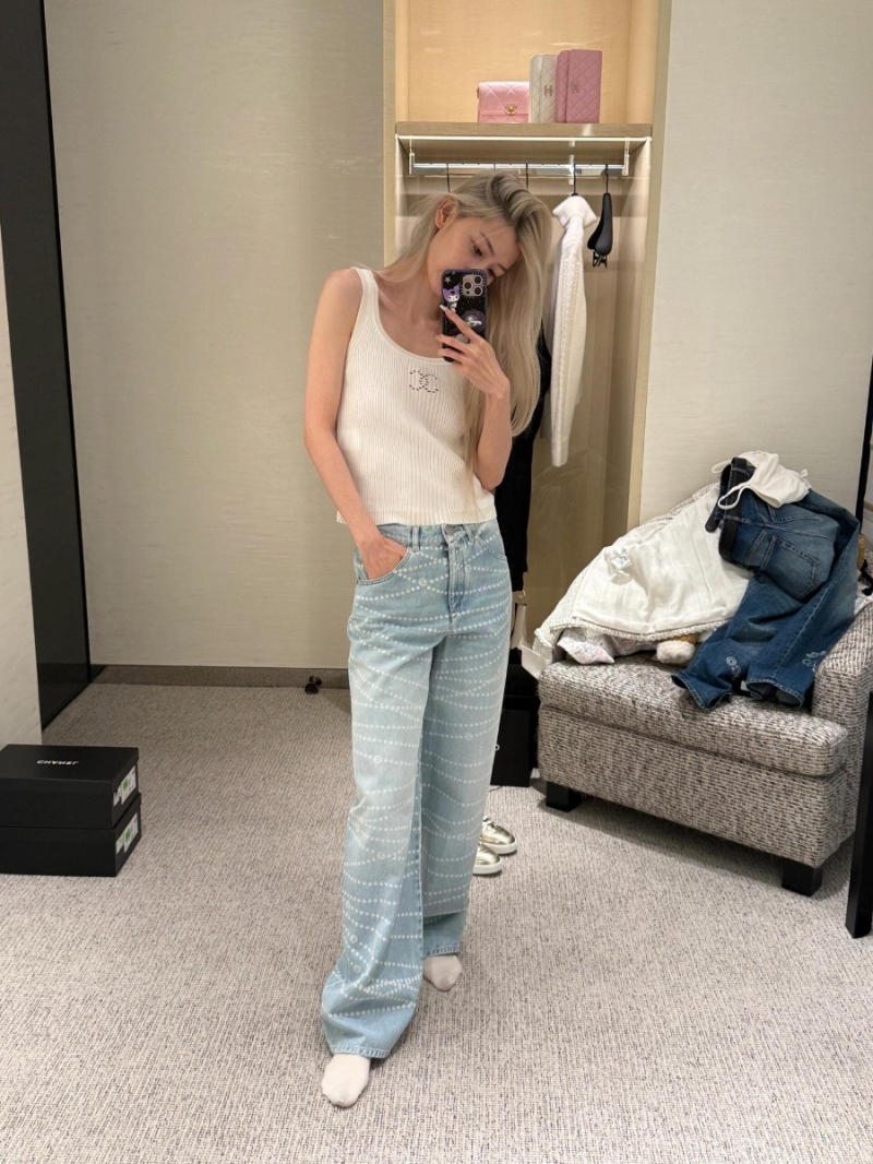  Chanel 25P New Series Imported Washed Denim CC Pearl Logo Wide-Leg Jeans Light Blue