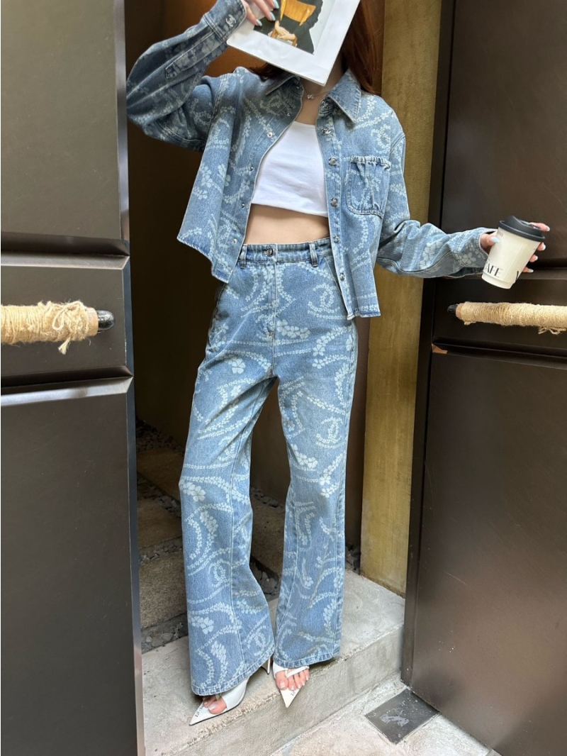 Chanel Coco Girl Beach Series Pearl Chain Denim Straight Pants Exclusive Edition