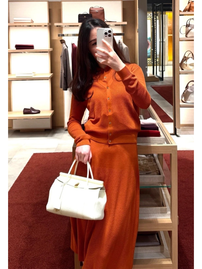 Loro Piana Exclusive V-Neck Knitted Cardigan Orange