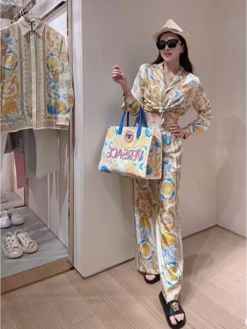 Versace Venus Ocean Series Coral & Seashell Silk Tie-Front Shirt - Limited Edition