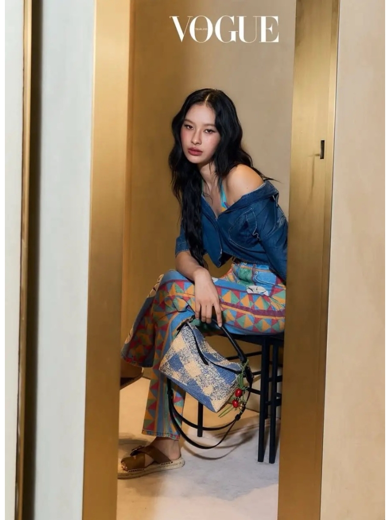 Loewe Paula’s Island Resort Bohemian Badge Print Washed Jeans