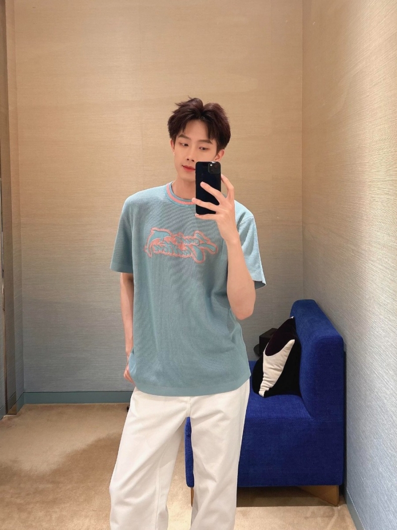 Louis Vuitton Unisex Dolphin Jacquard Knit Short Sleeve Top - Exclusive Vibrant Design