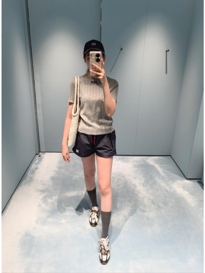 Miu Miu Spring/Summer Lace Hollow Knit Short Sleeve Top - Elegant & Exclusive