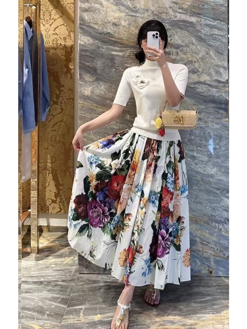 Dolce & Gabbana Spring 2024 Sicilian Dream Floral Midi Skirt - Elegant Luxe Design