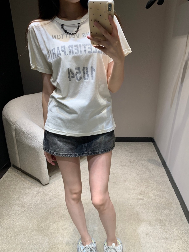 Louis Vuitton Spring/Summer Chain Letter Print Luxe T-Shirt