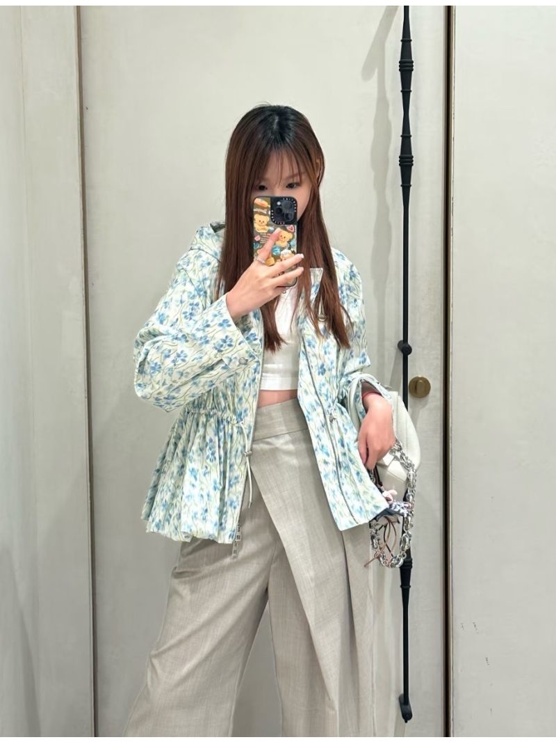 Loewe Exclusive Violet Floral Print Sun Protection Hooded Jacket