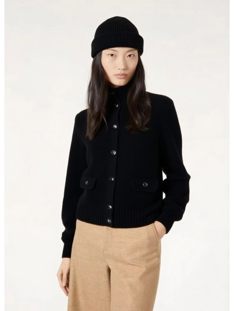 Loro Piana Luxe Early Autumn Jacket - 100% Wool with Intricate Checkered Design