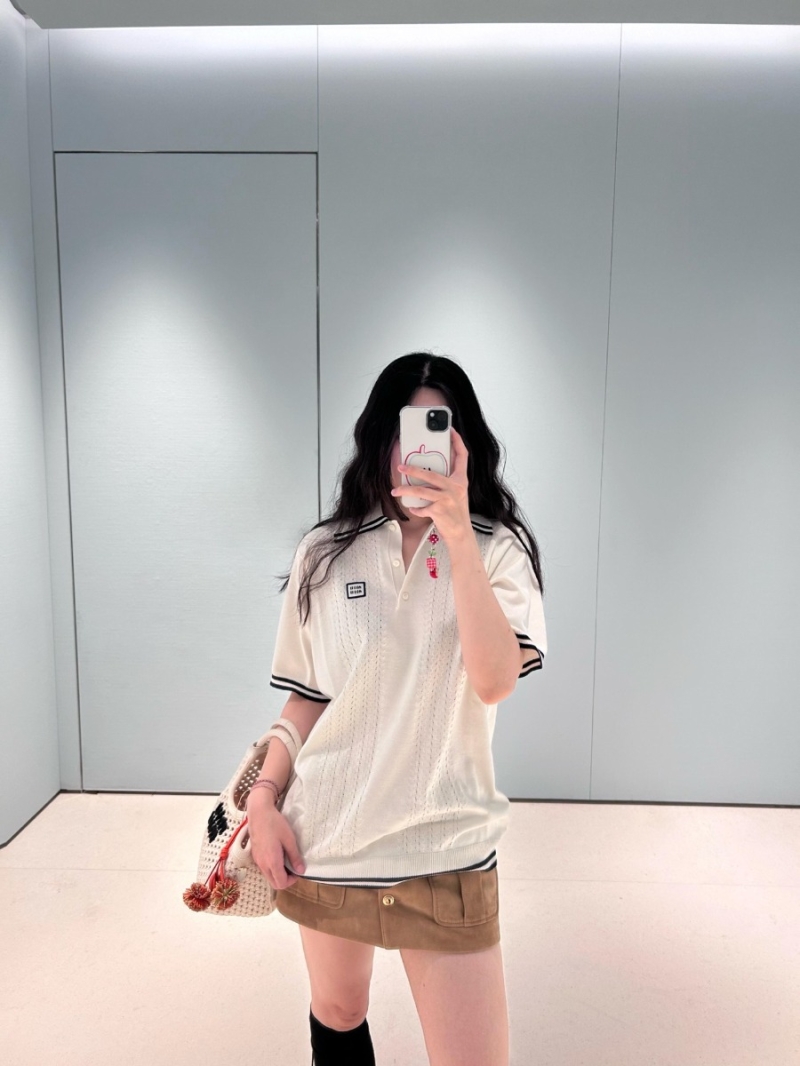 Miu Miu 25FW Early Autumn Letter Patch Polo Collar Long Knit Sweater - Elegant Unisex Exclusive
