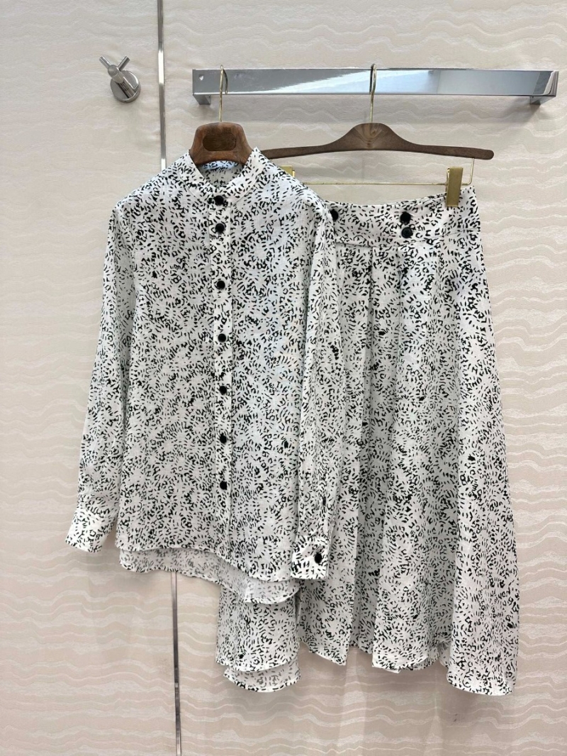 Loro Piana Exclusive Thea Shirt in Pale Green - 100% Linen with Firework Print