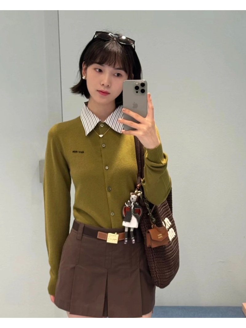 Miu Miu Exclusive Detachable Collar Cashmere Cardigan in Matcha Green - Luxe Short-Style Design