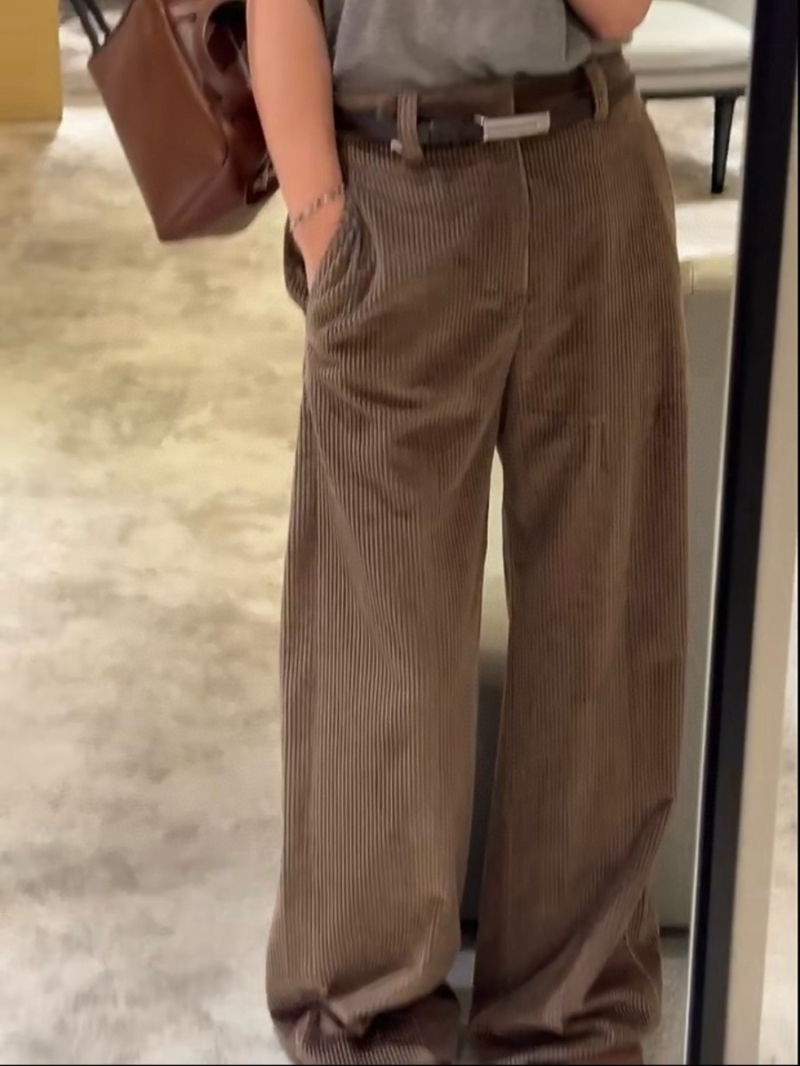 Brunello Cucinelli Exclusive High-Waisted Straight-Leg Corduroy Pants in Ebony Brown