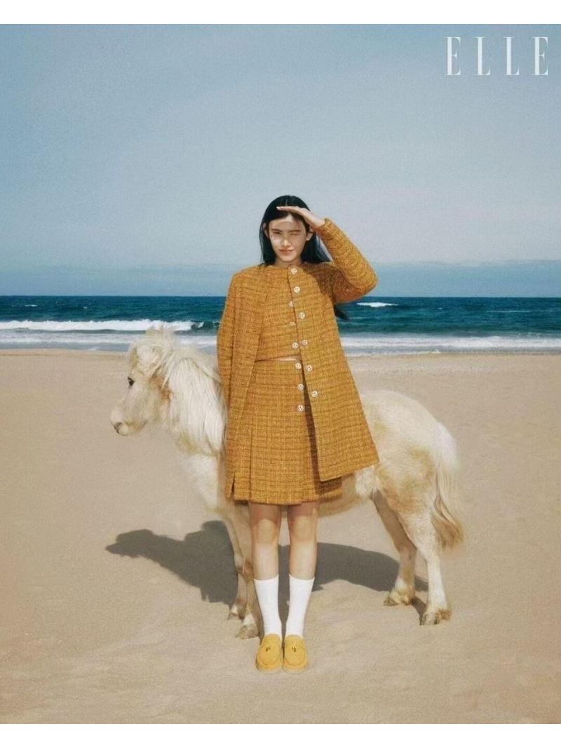 Loro Piana Autumn-Winter Tweed Mid-Length Coat in Mustard Yellow - Luxe Wool-Blend with Metallic Accents