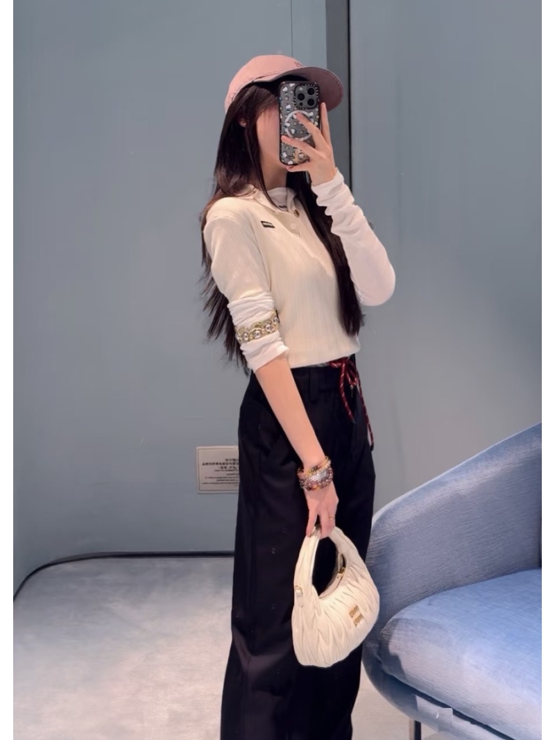 Miu Miu Exclusive University-Style Low-Rise Cotton-Blend Trousers in Navy Blue