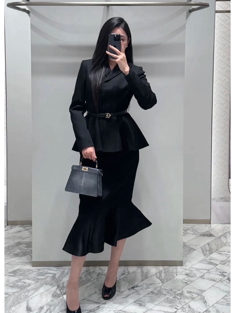 Fendi Women's Tailored Peplum Blazer, Black - Exquisite Structured Fit with Ruffled Hem, Couture-Inspired Silhouette