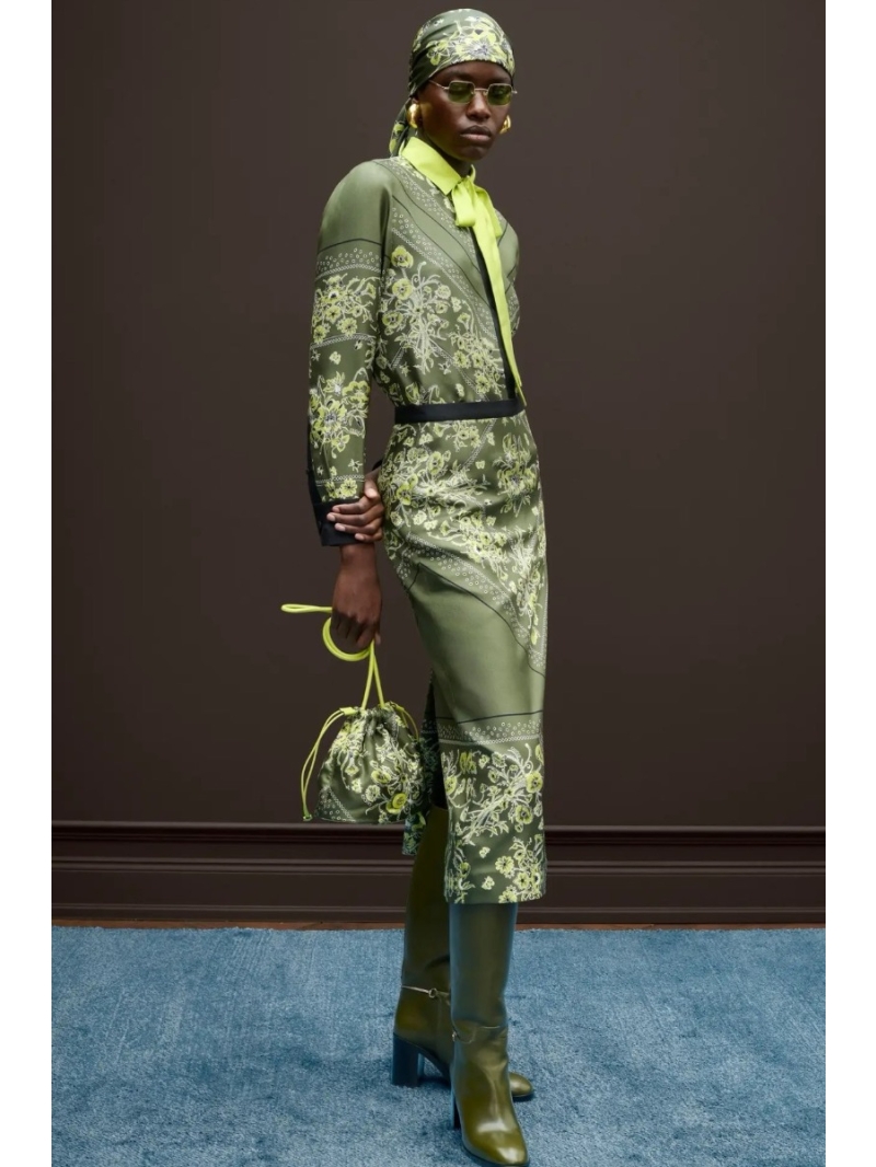 Gucci GG Romantic Holiday Forest Green Print Silk Midi Skirt | 16 Momme 100% Silk Twill, Tailored H-Line Silhouette