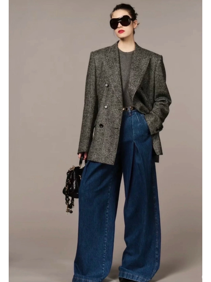 Dolce & Gabbana Grey Herringbone Wool Double-Breasted Blazer with Leopard Lining