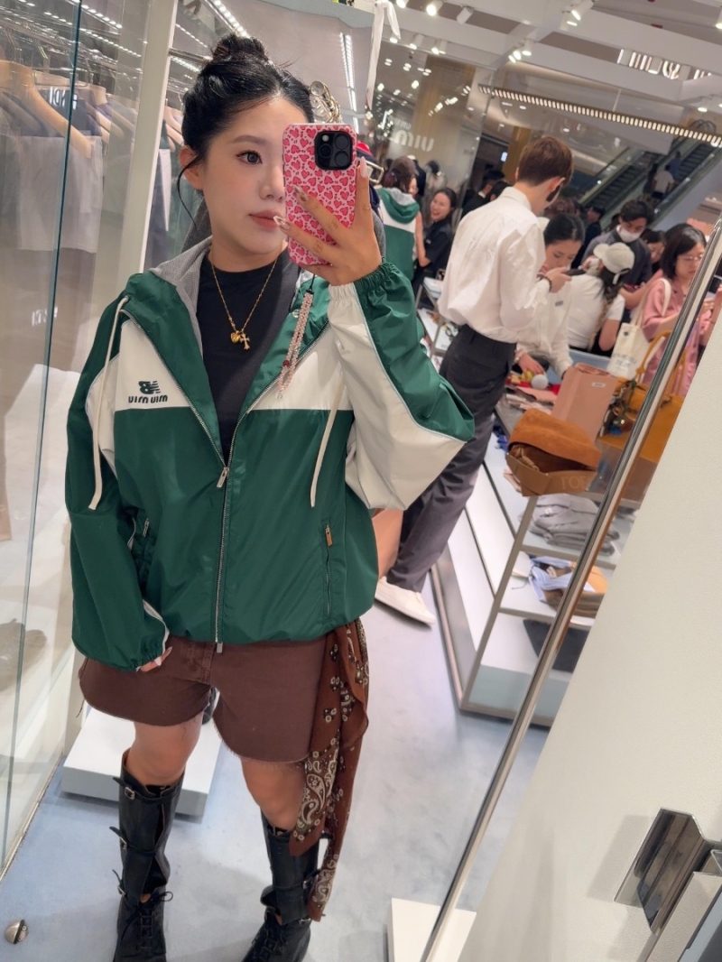 Miu Miu & New Balance Collaboration Color-Block Hooded Windbreaker Jacket in Forest Green | Oversize Fit | High-Quality Windproof Fabric