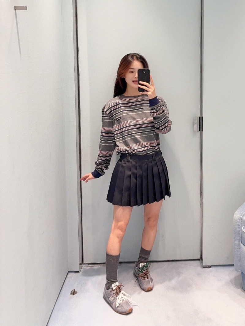 Miu Miu 25Fw Autumn Winter Long Sleeve Striped T-Shirt in Retro Color Blocking - Oversize Fit, Soft Cotton Blend, Made in Italy