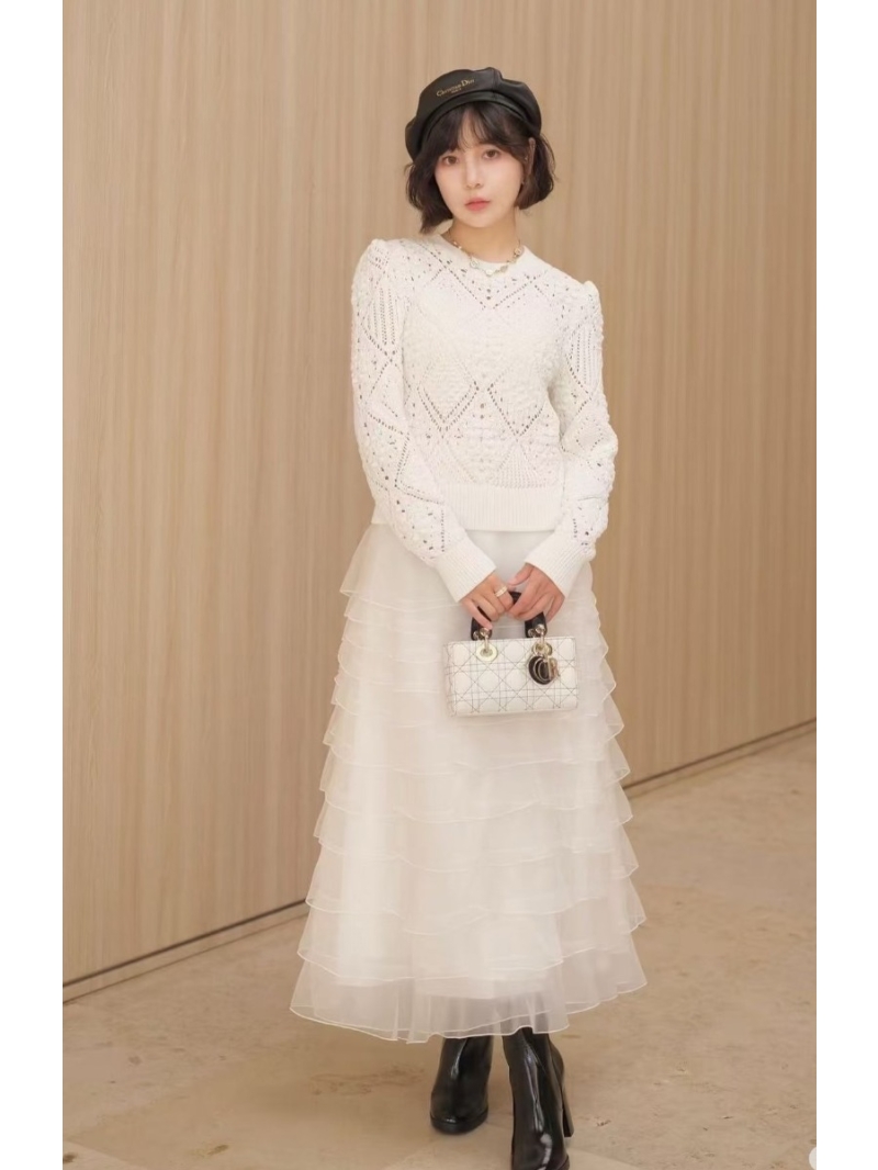 Dior White Tulle Tiered Midi Skirt – Spring 2026 Collection
