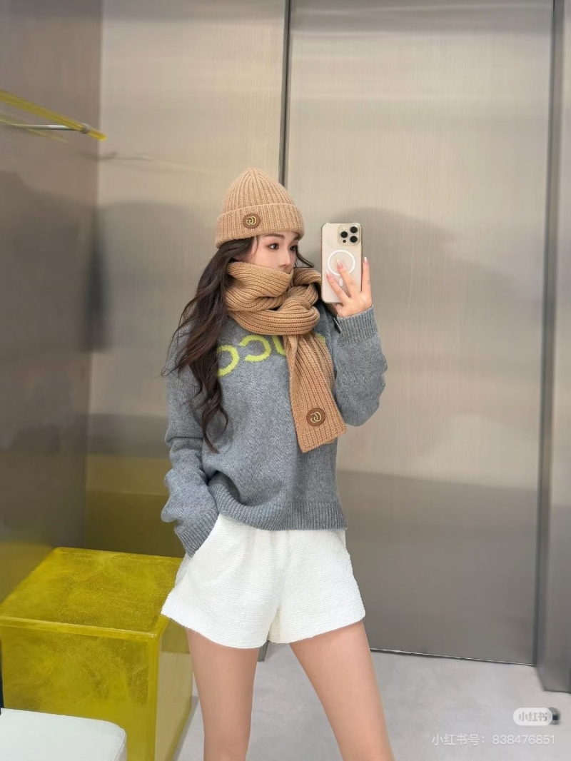 Gucci Signature Heathered Grey Wool Pullover with Neon Yellow Logo