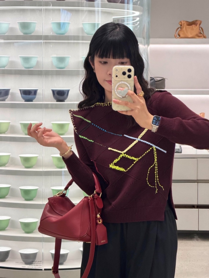 Loewe 26Ss Asymmetrical Handcrafted Rhombus Embroidered 100% Wool Sweater in Burgundy