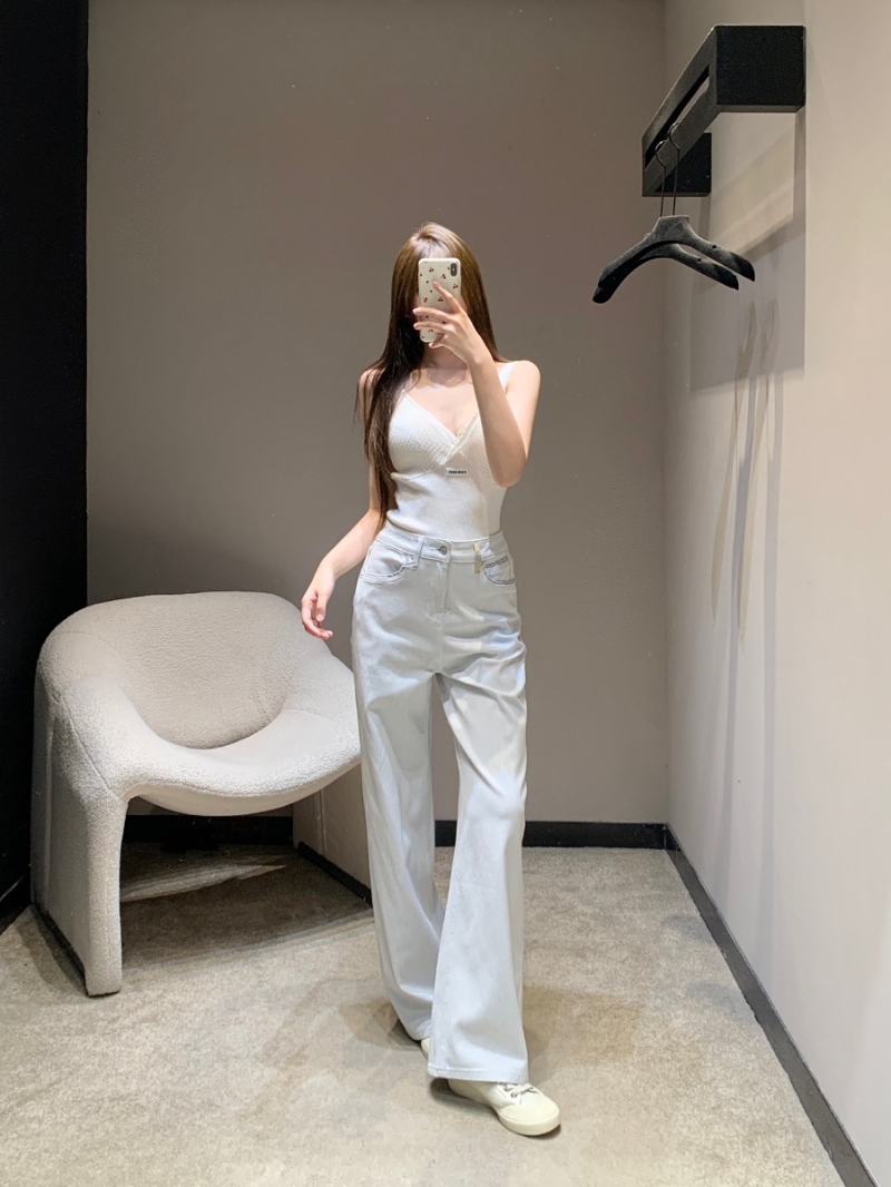 Brunello Cucinelli Wide-Leg High-Waisted Jeans in Light Blue