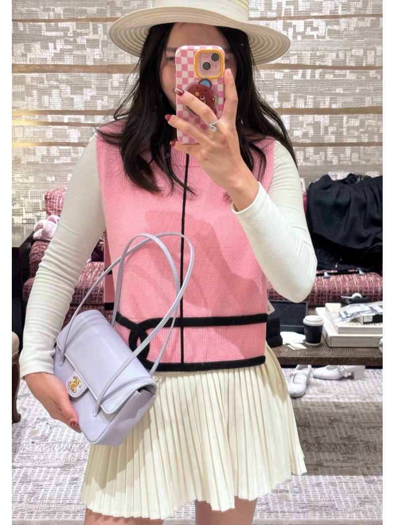 Chanel Sleeveless Cashmere Knit Vest in Bubblegum Pink with Contrast Trim