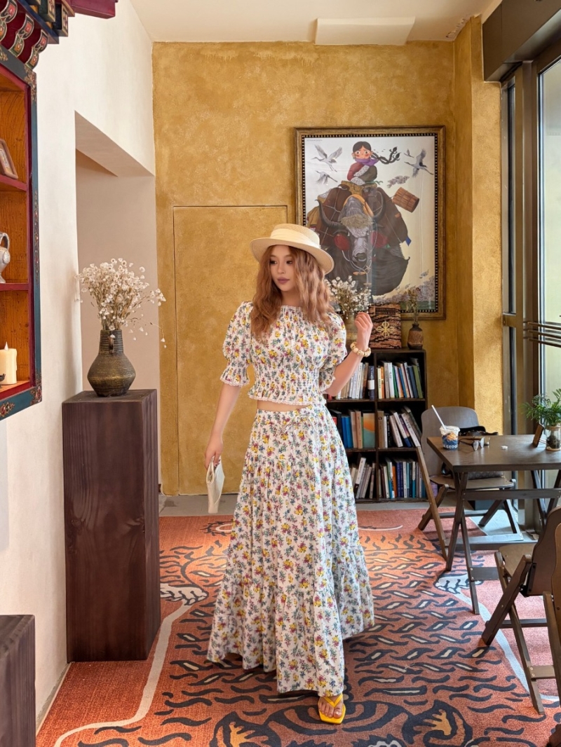 Dolce & Gabbana 100% Cotton Floral Print Tiered Long Skirt