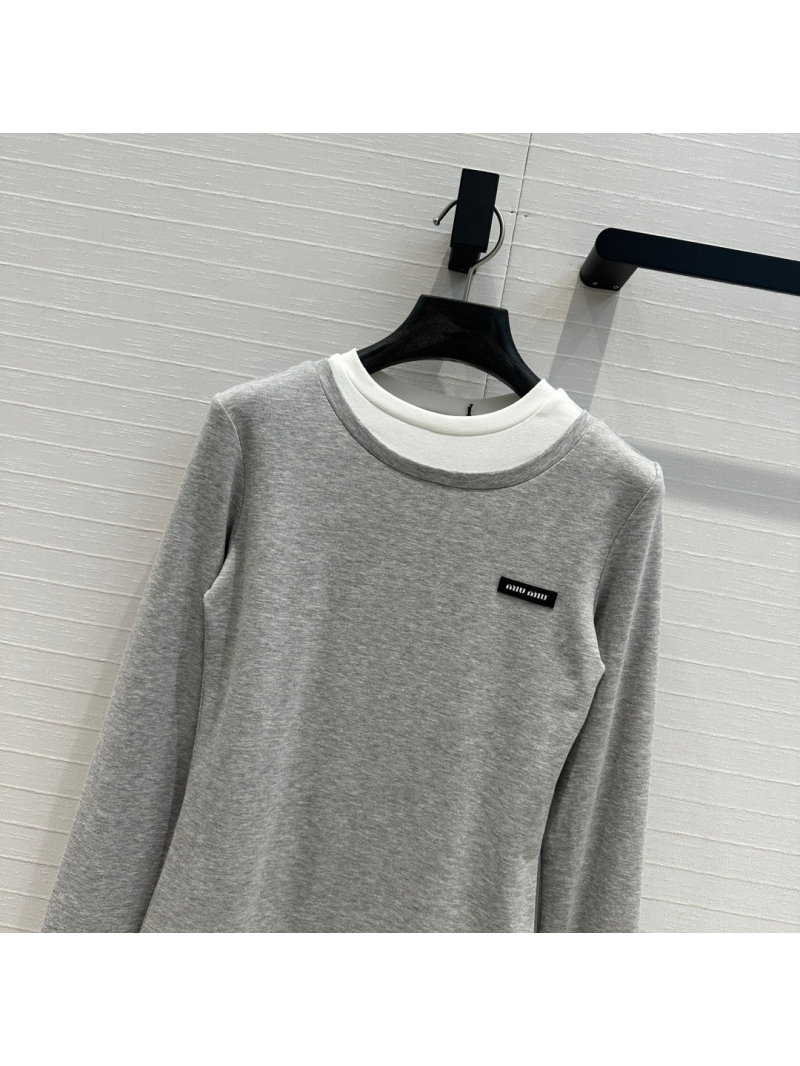 Miu Miu Fall/Winter Collection White Layered Long-Sleeve T-Shirt in Gray 