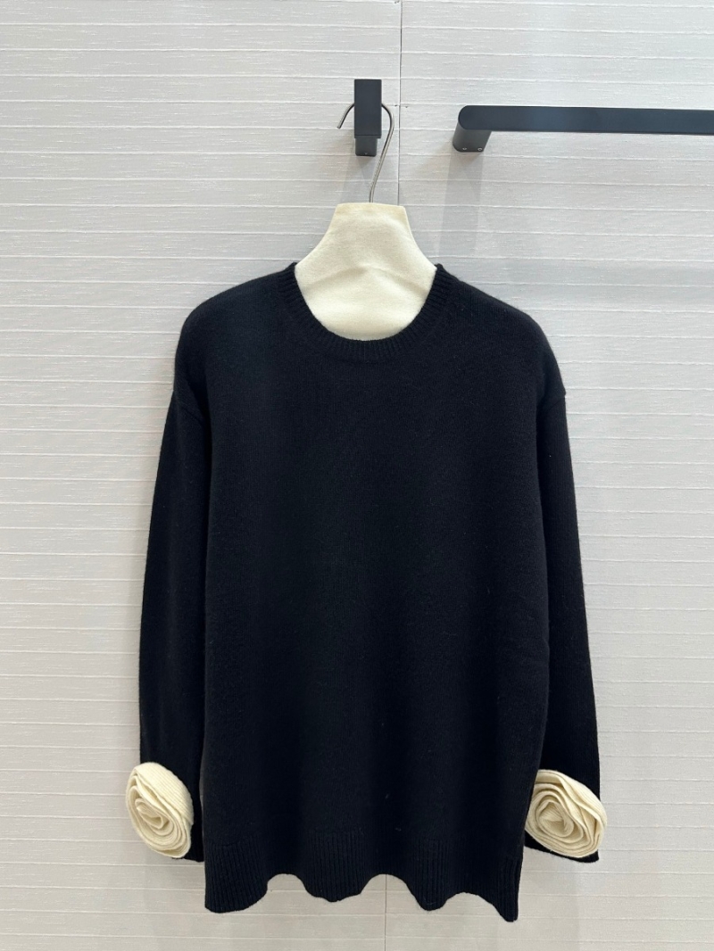 Valentino 24 Early Autumn Collection Black Wool Sweater with Beige Rose Sleeve Details