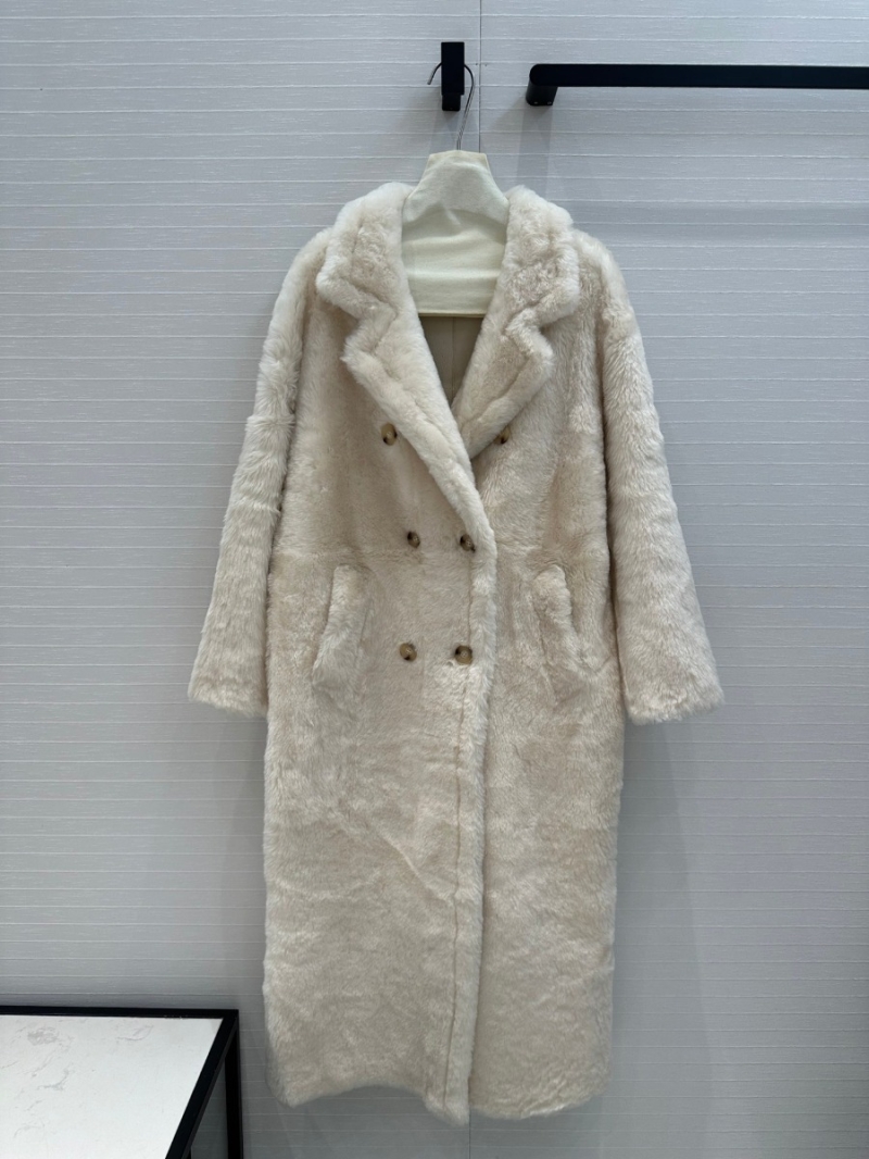 Max Mara Show Collection Plush Shearling Coat - Ivory