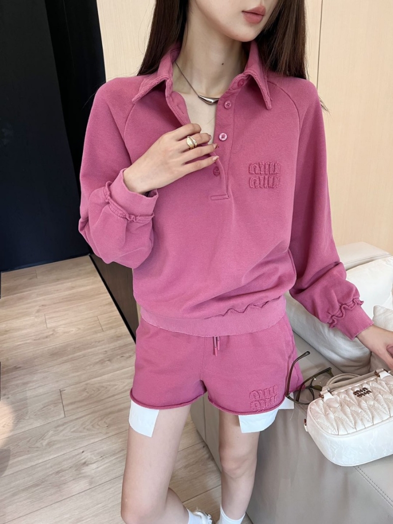Miu Miu 24 SS Collection Stylish Polo Sweatshirt Set. Colour 1