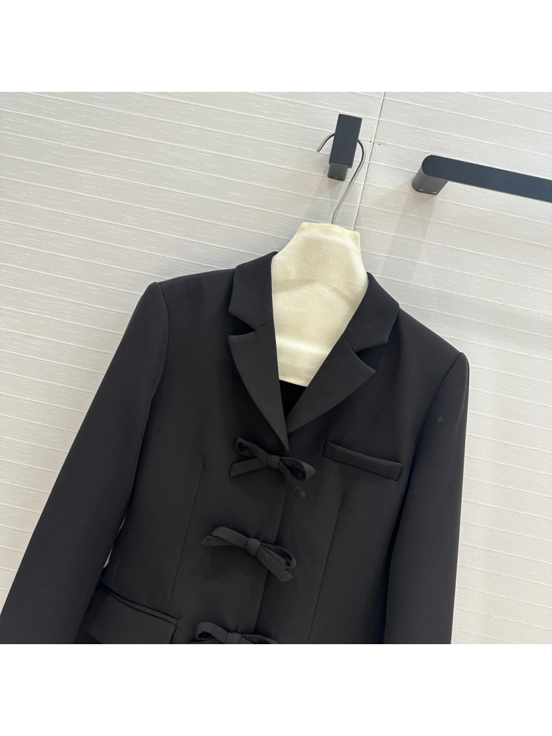 Valentino 24 Early Fall Bow-Detail Tailored Blazer